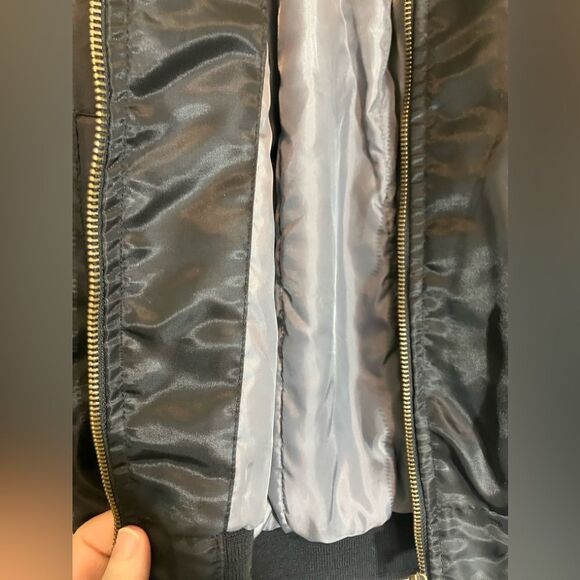 Brandon Thomas silky bomber, black with gray lining, excellent condition, size L - Picture 4 of 5